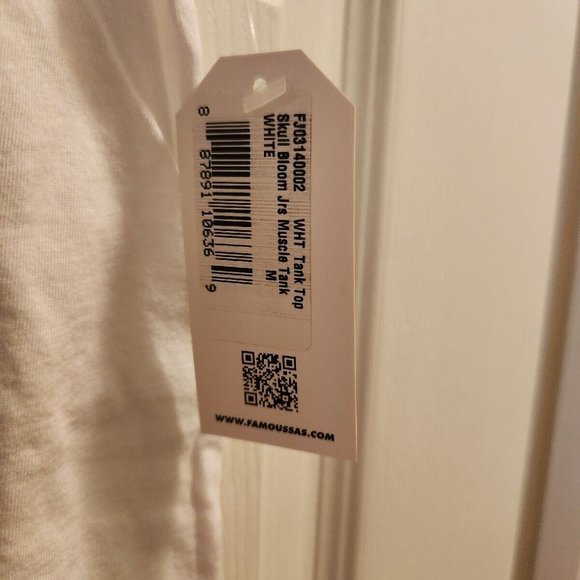 NWT Famous Stars and Straps White Skull Bloom Muscle Tank Top Jr M - Picture 3 of 5